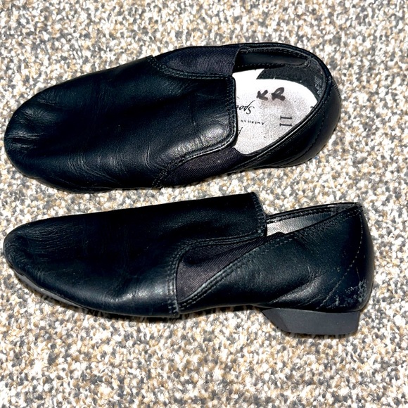 BlackBallet shoes - Alberta Ballet Theater - Size 11 toddlers with carrying bag - Picture 3 of 4